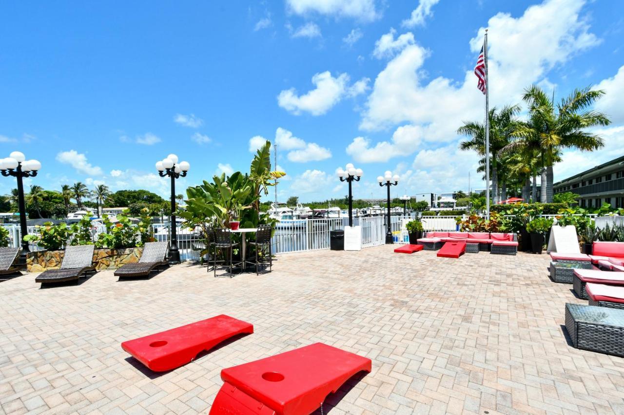 Remodeled, Huge Pool, Tiki Bar & Grill, Quiet Room Sarasota Zewnętrze zdjęcie
